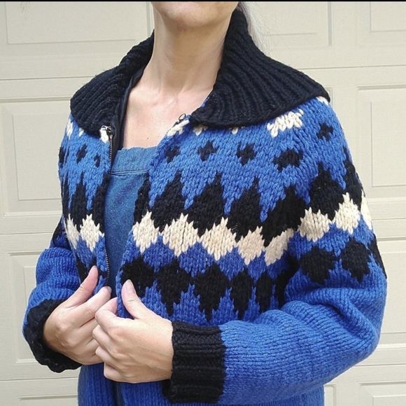 vintage cowichan style CHUNKY CARDIGAN sweater (G11) - Picture 2 of 10